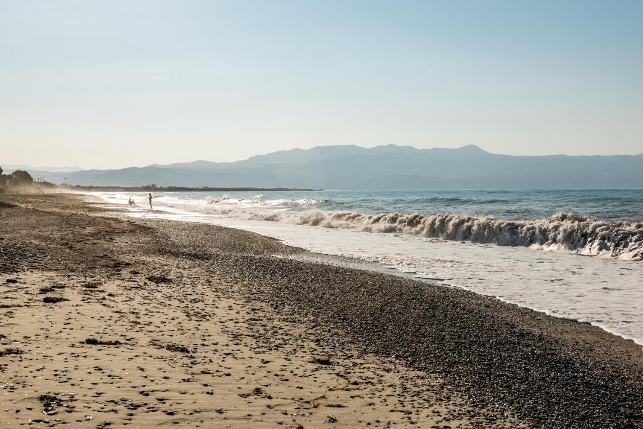 Gt Beach Maleme Exterior foto